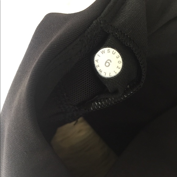 Lululemon black sports racerback sports bra 6 - Picture 4 of 5